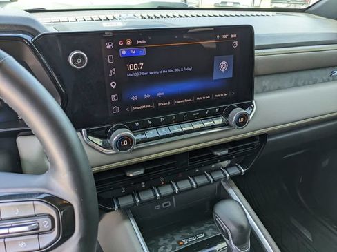 Used 2024 Chevrolet Colorado ZR2 w/ ZR2 Convenience Package III AWD/4WD image 24