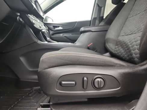 Used 2019 Chevrolet Equinox LT image 15