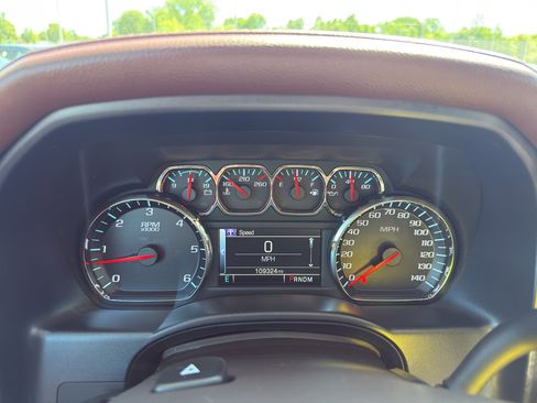 Certified 2014 Chevrolet Silverado 1500 High Country w/ High Country Premium Package AWD/4WD image 17