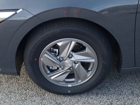 New 2026 Hyundai Elantra SE FWD image 11