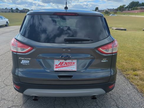 Used 2015 Ford Escape SE image 9