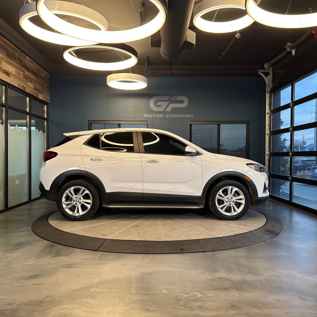 Used 2020 Buick Encore GX Preferred w/ Cold Weather Comfort Package AWD/4WD image 2