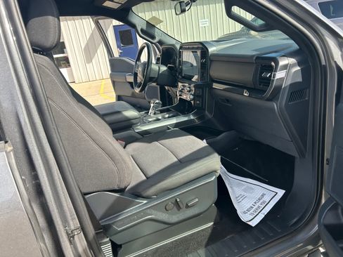 Used 2022 Ford F150 XLT w/ Equipment Group 302A High AWD/4WD image 17