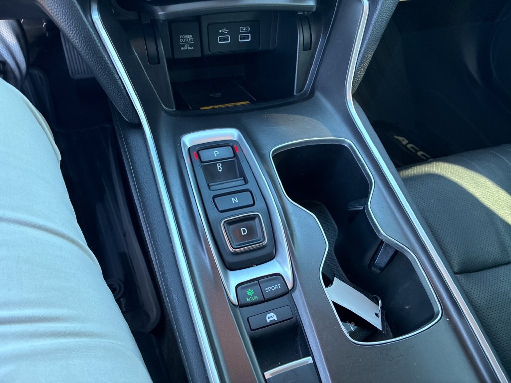 Used 2022 Honda Accord Touring image 15