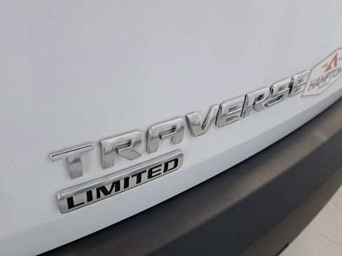 Used 2024 Chevrolet Traverse LS w/ Safety Package image 31