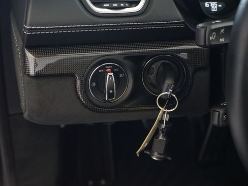 Used 2021 Porsche 718 Boxster Spyder RWD image 23
