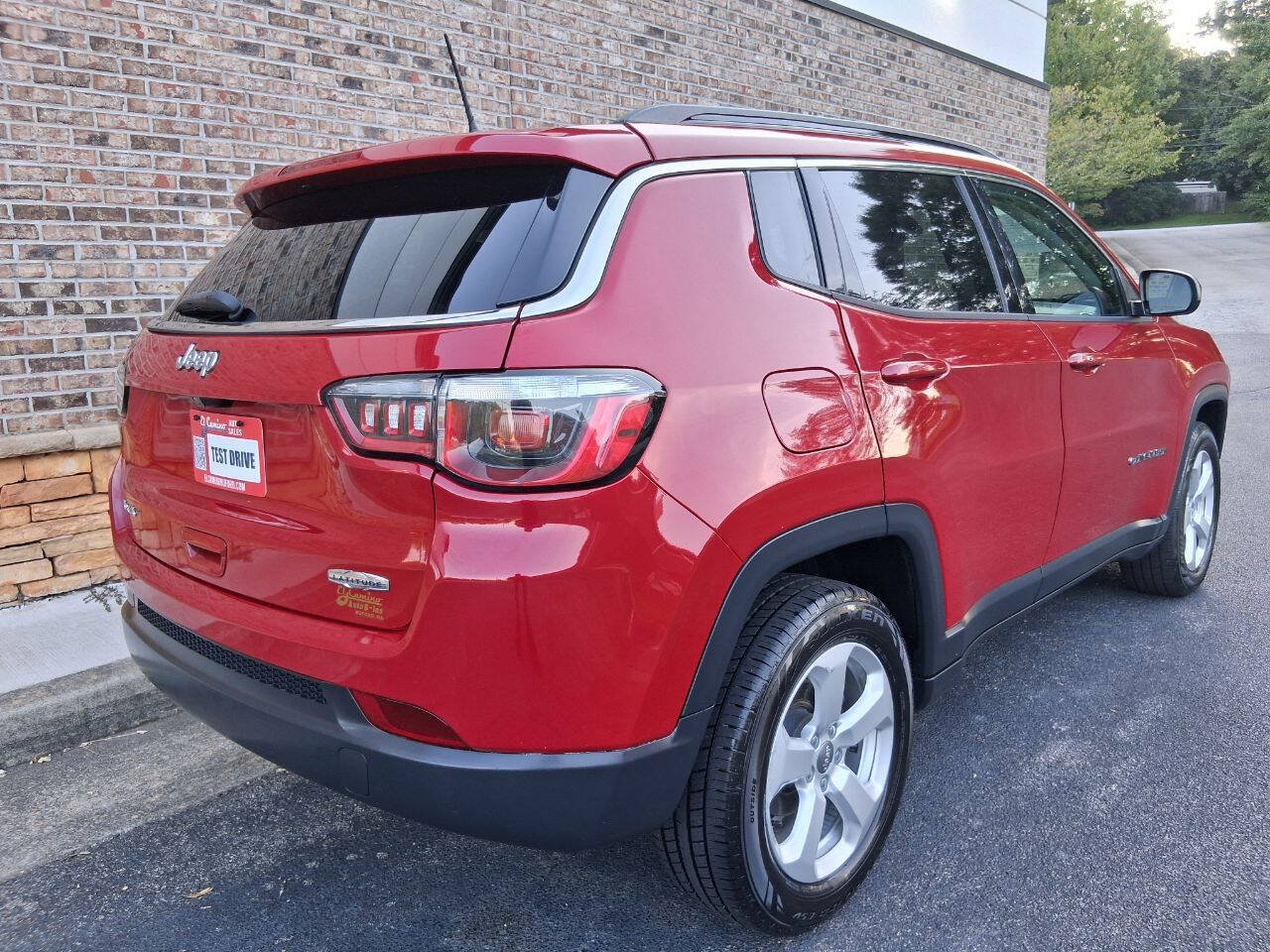 Used 2020 Jeep Compass Latitude AWD/4WD image 5