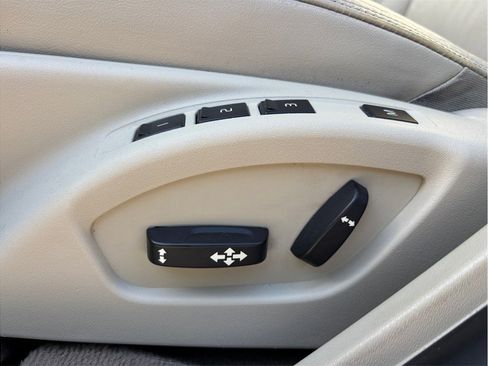 Used 2014 Volvo S60 T5 image 16