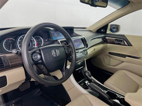 Used 2017 Honda Accord EX-L image 8