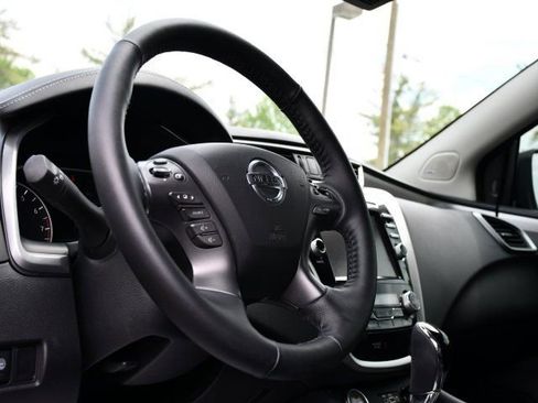 Used 2022 Nissan Murano SL w/ Cargo Package image 13