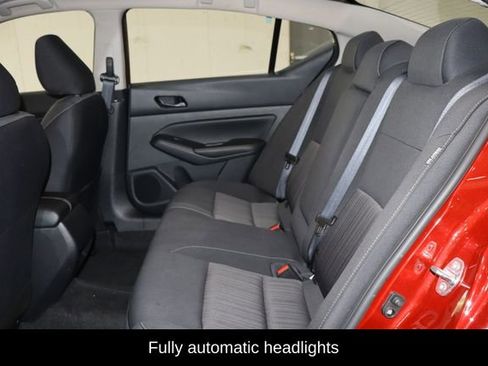 Used 2024 Nissan Altima 2.5 SV image 11