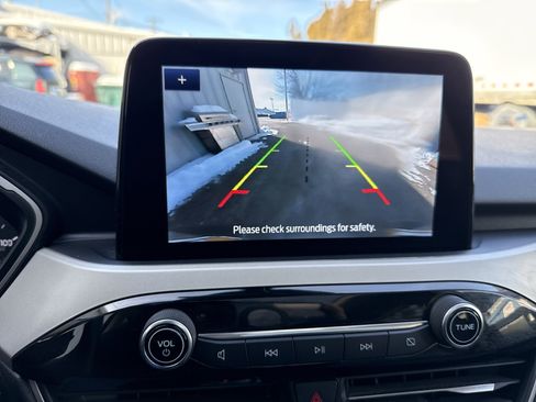 Used 2020 Ford Escape SE image 26