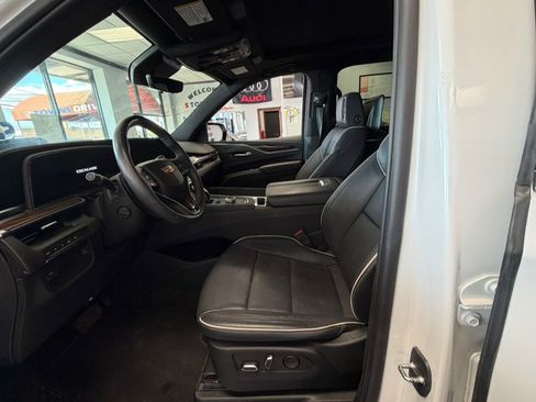 Used 2023 Cadillac Escalade Premium Luxury AWD/4WD image 14