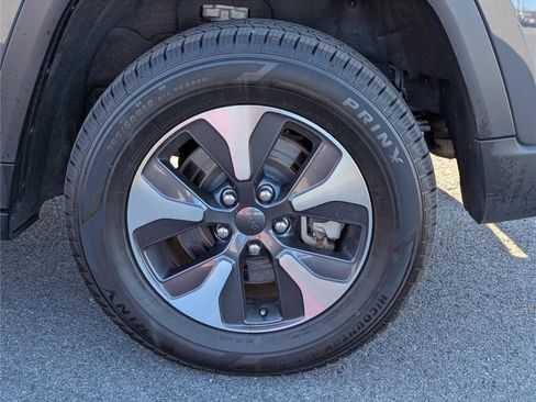 Used 2023 Jeep Grand Cherokee 4xe image 10