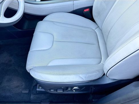 Used 2024 Hyundai Palisade Calligraphy image 21