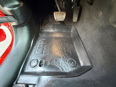 Used 2023 Jeep Wrangler Unlimited Rubicon w/ LED Lighting Group image 19