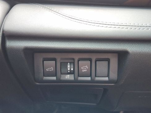 Used 2020 Subaru Outback Touring AWD/4WD image 17