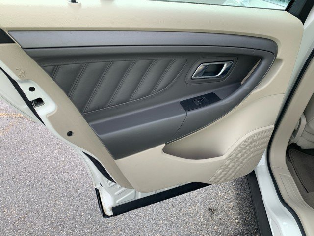 Used 2010 Ford Taurus SEL FWD image 13
