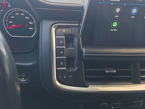 Used 2021 Chevrolet Tahoe Z71 image 16