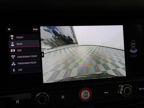 Certified 2026 Porsche Macan S AWD/4WD image 17
