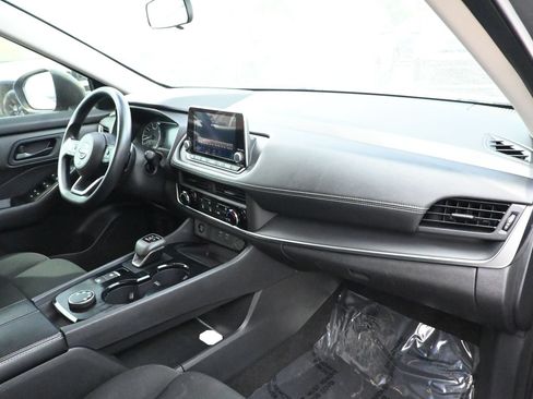 Used 2024 Nissan Rogue S AWD/4WD image 27