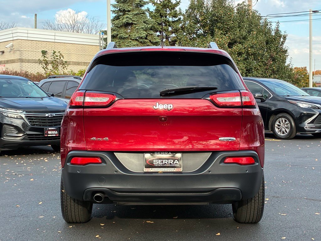 Used 2016 Jeep Cherokee Latitude w/ Safety/Convenience Group AWD/4WD image 6
