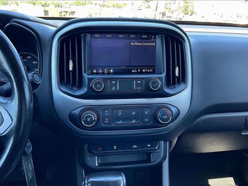 Used 2020 Chevrolet Colorado LT RWD image 16