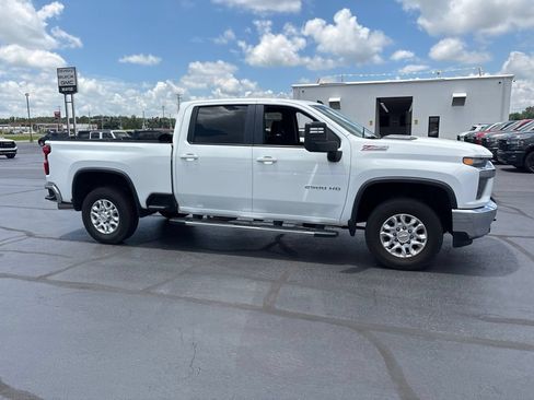 Used 2022 Chevrolet Silverado 2500 LT w/ Convenience Package AWD/4WD image 8