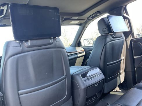 Used 2021 Cadillac Escalade ESV Premium Luxury w/ Performance Package image 21