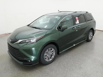 New 2025 Toyota Sienna XLE