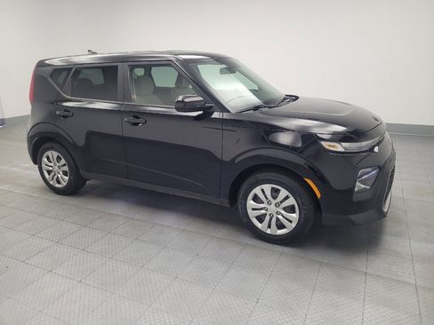 Used 2020 Kia Soul LX image 11