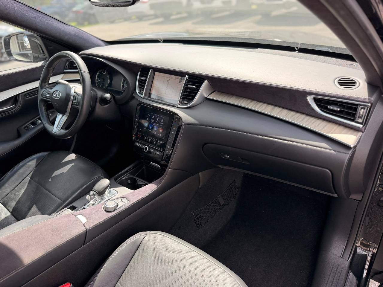 Used 2019 INFINITI QX50 Essential w/ Sensory Package AWD/4WD image 12