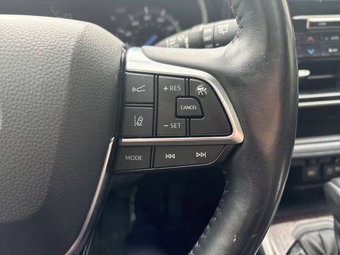 Used 2021 Toyota Highlander Platinum AWD/4WD image 20