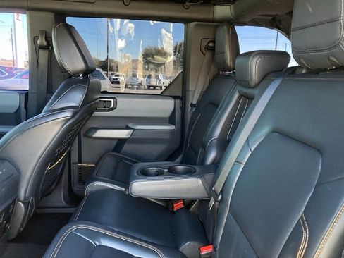 Used 2023 Ford Bronco Badlands w/ Sasquatch Package image 10