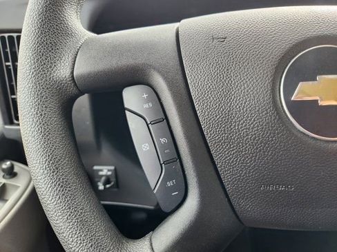 Used 2025 Chevrolet Express 3500 LS image 30