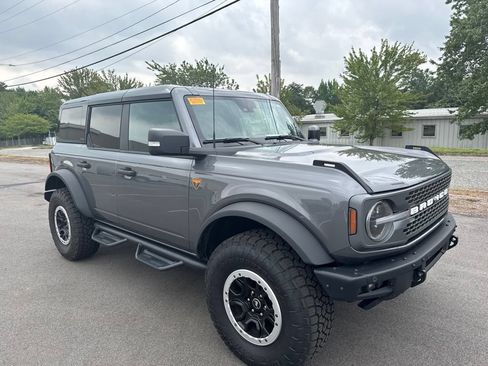 Used 2024 Ford Bronco Badlands AWD/4WD image 2