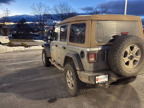 Used 2019 Jeep Wrangler Unlimited Sport S image 13