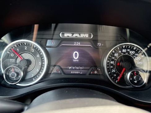 Used 2023 RAM 1500 Laramie AWD/4WD image 13