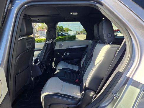 Used 2023 Land Rover Discovery HSE R-Dynamic image 11