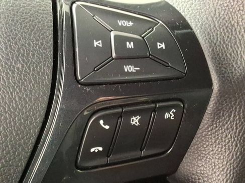 Used 2018 Ford Explorer XLT FWD image 21