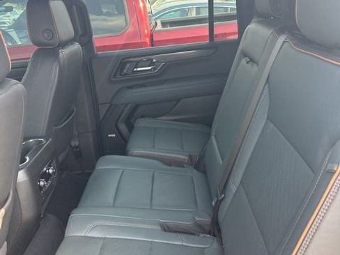 Certified 2025 GMC Yukon XL AT4 image 4