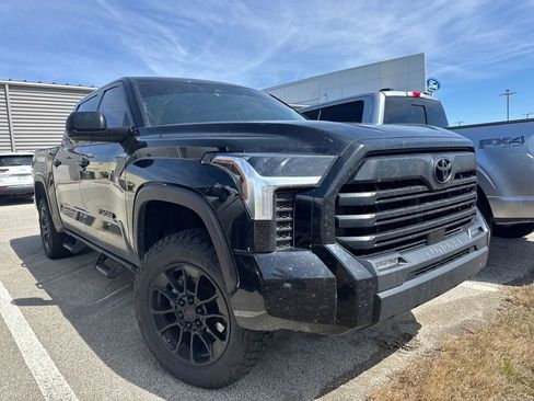 Used 2023 Toyota Tundra SR5 image 3