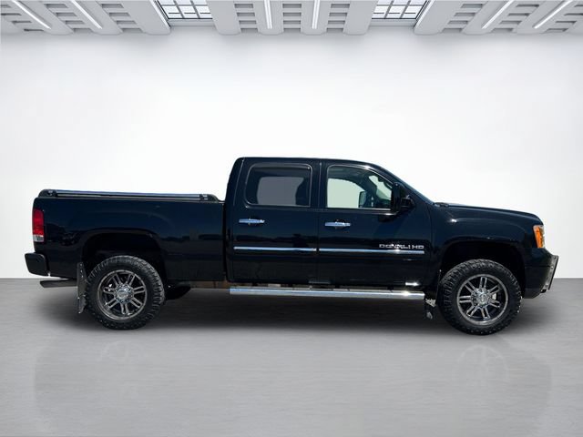 Used 2013 GMC Sierra 2500 Denali w/ Suspension Package, Off-Road AWD/4WD image 36