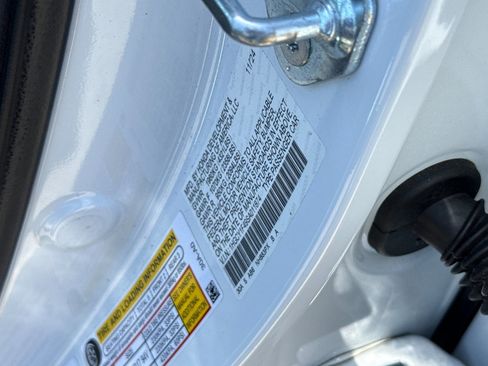 Certified 2025 Honda Accord SE image 19