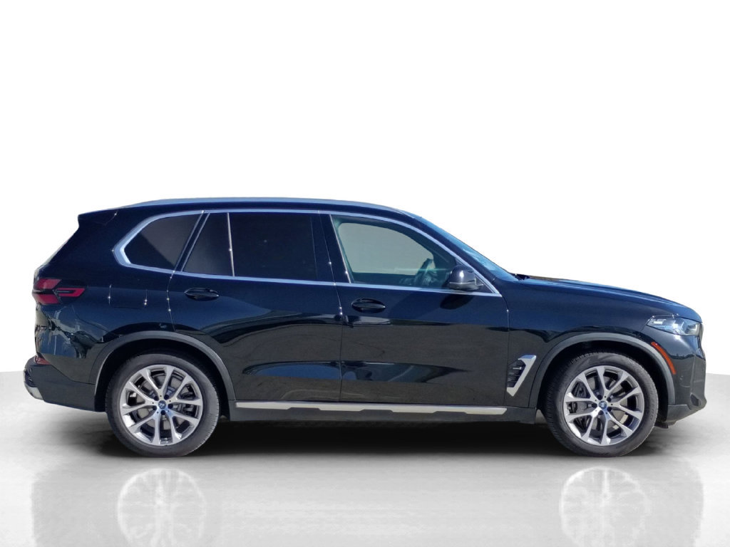 Used 2024 BMW X5 xDrive50e w/ Executive Package AWD/4WD image 4