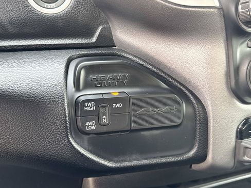 Used 2024 RAM 2500 Big Horn AWD/4WD image 26