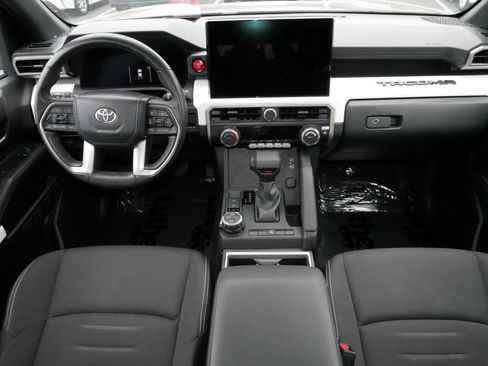 Used 2024 Toyota Tacoma TRD Off-Road image 11