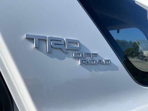 Used 2024 Toyota 4Runner TRD Off-Road image 20