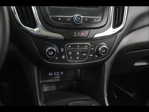 Certified 2024 Chevrolet Equinox LT AWD/4WD image 14