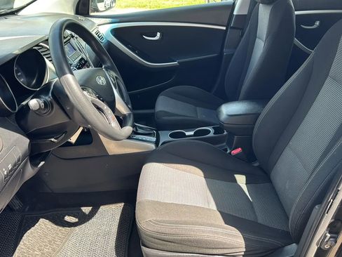 Used 2016 Hyundai Elantra GT FWD image 10